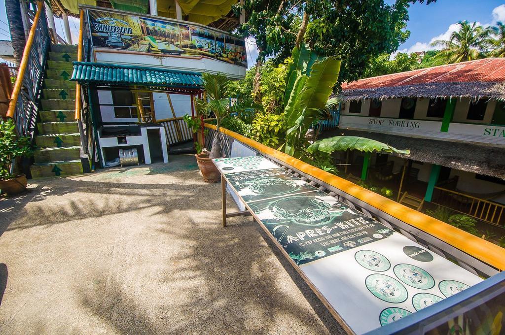 Jeepney Hostel And Kite Resort Balabag  Экстерьер фото