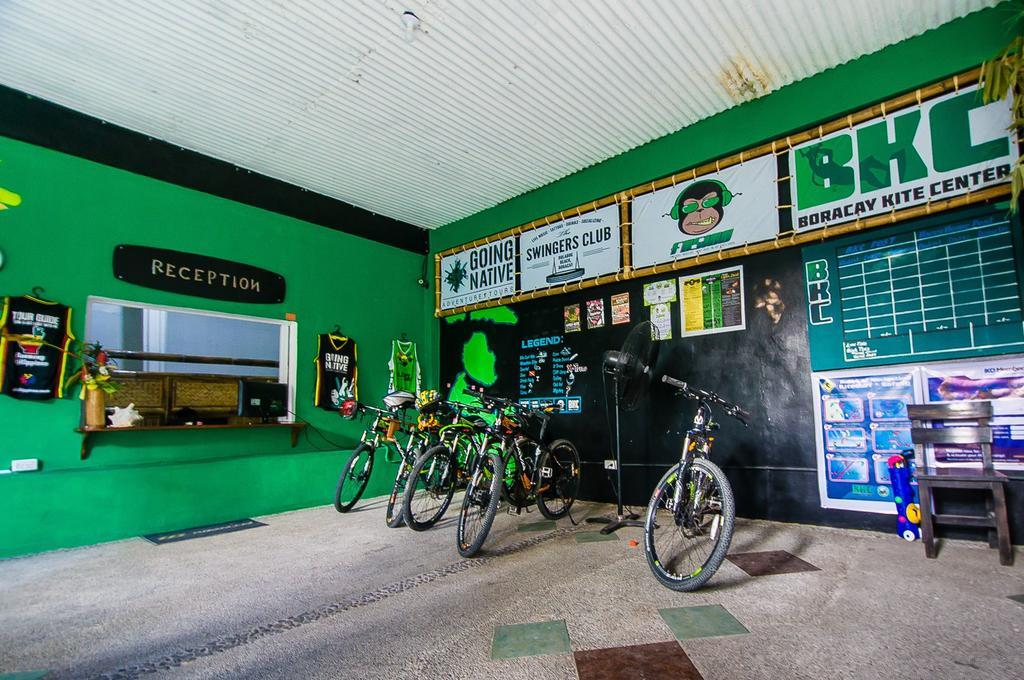 Jeepney Hostel And Kite Resort Balabag  Экстерьер фото