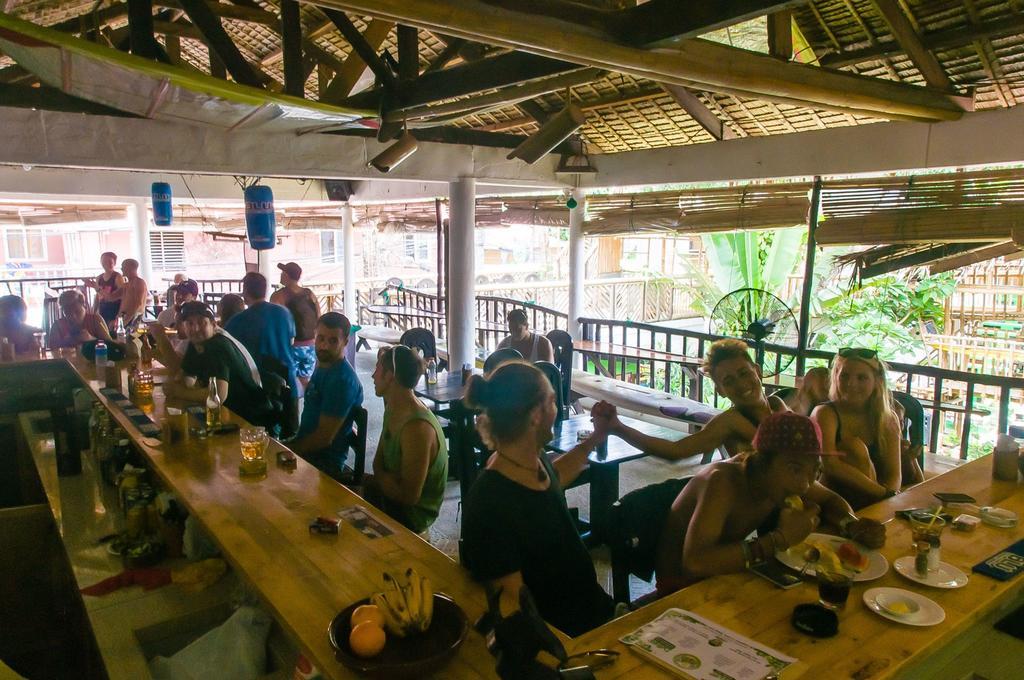 Jeepney Hostel And Kite Resort Balabag  Экстерьер фото