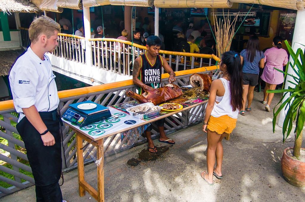 Jeepney Hostel And Kite Resort Balabag  Экстерьер фото