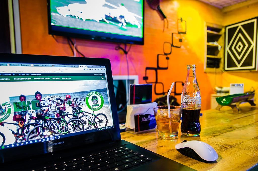 Jeepney Hostel And Kite Resort Balabag  Экстерьер фото
