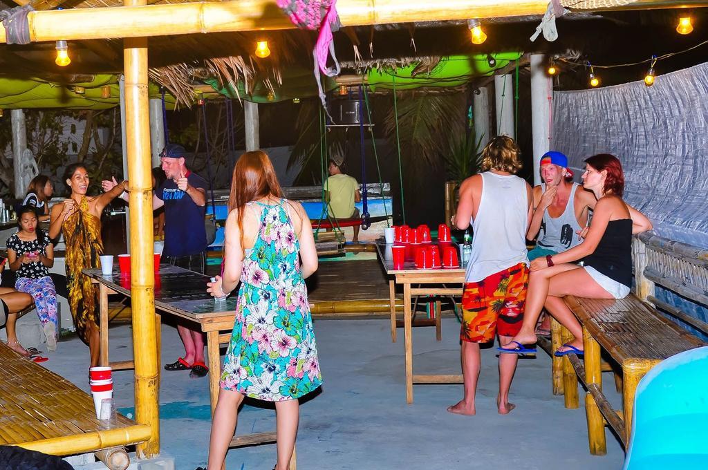 Jeepney Hostel And Kite Resort Balabag  Экстерьер фото