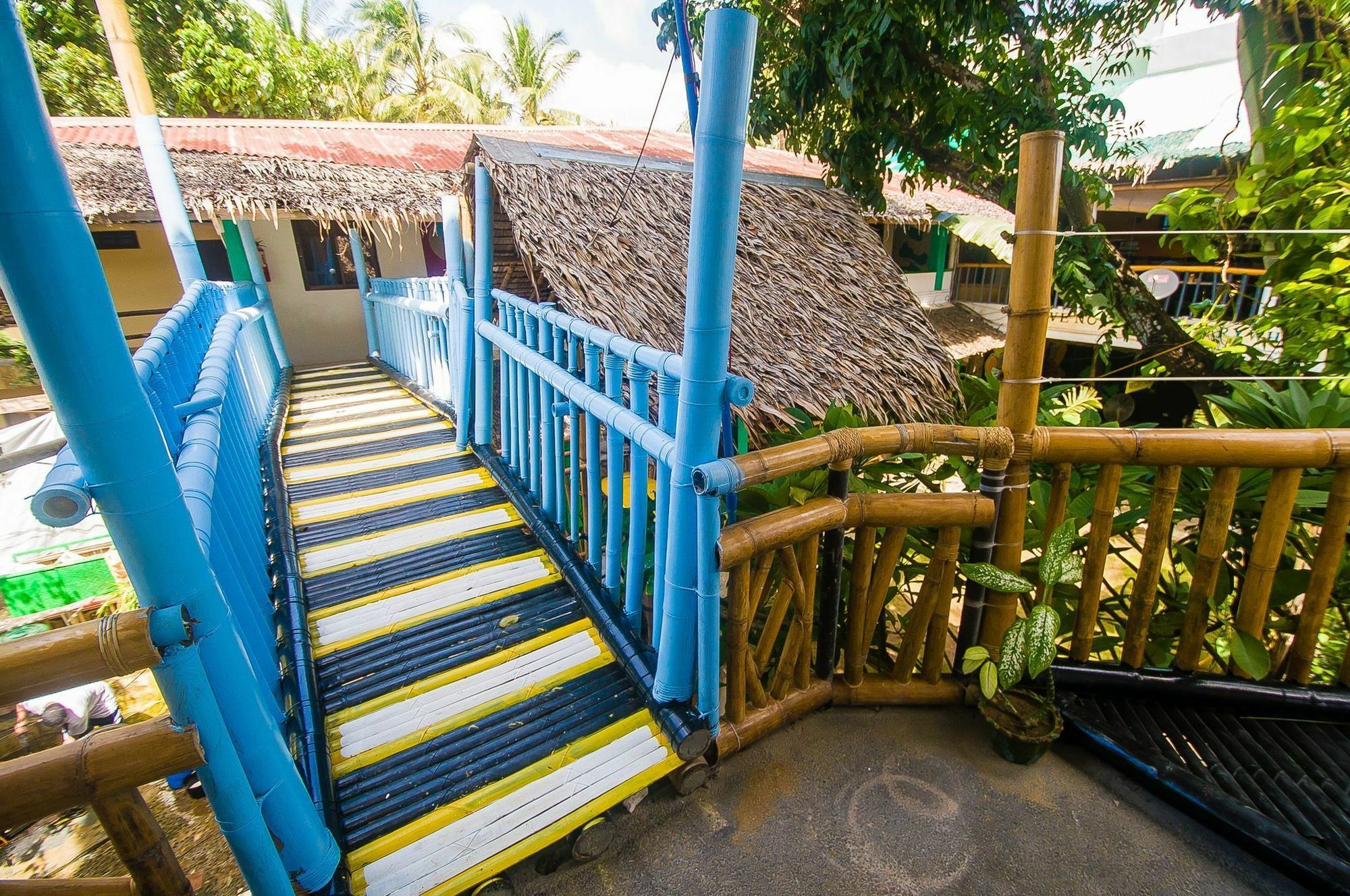 Jeepney Hostel And Kite Resort Balabag  Экстерьер фото