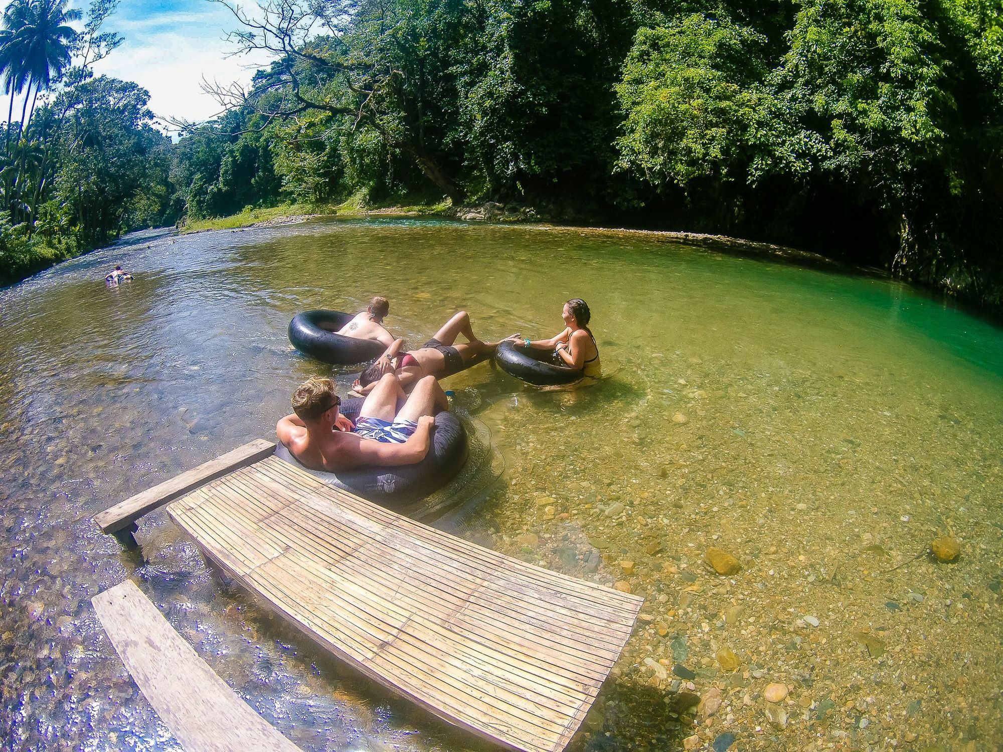 Jeepney Hostel And Kite Resort Balabag  Экстерьер фото