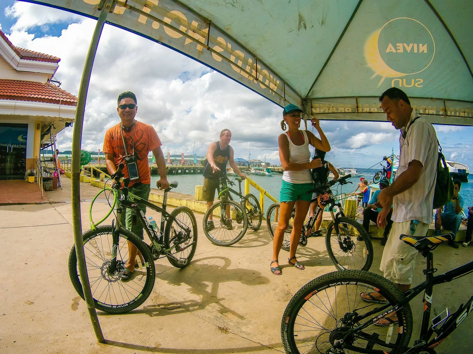 Jeepney Hostel And Kite Resort Balabag  Экстерьер фото